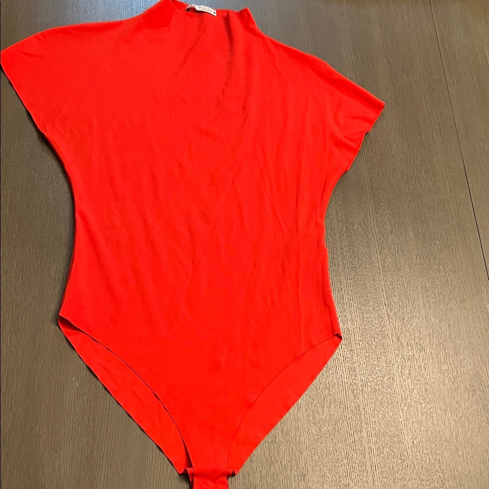 Zara Red Bodysuit size large.NWOT.
